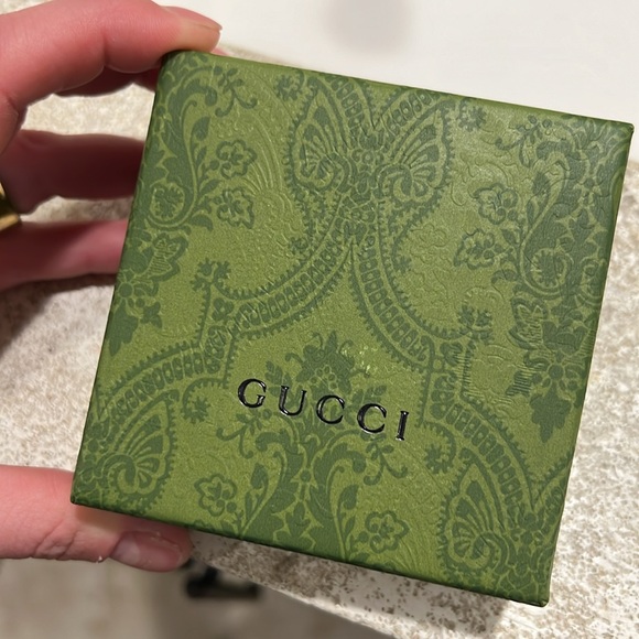 GUCCI chain ring EUC size 8 includes box - Picture 5 of 6